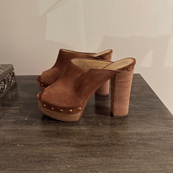 Michael Kors 70s style platform heel - Picture 4 of 6